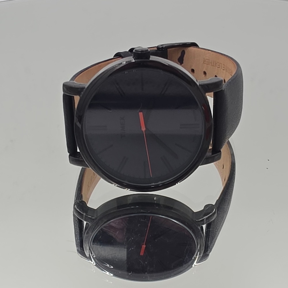 Timex Southview Watch Mens Black Good Leather Strap Red Second Hand Minimalist